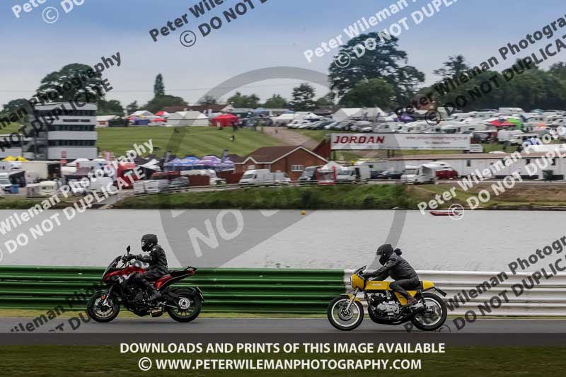 Vintage motorcycle club;eventdigitalimages;mallory park;mallory park trackday photographs;no limits trackdays;peter wileman photography;trackday digital images;trackday photos;vmcc festival 1000 bikes photographs